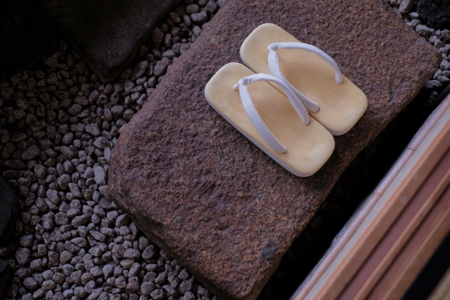 -Tip1-  Take Off Your Shoes　靴を脱いで家に入ろう　